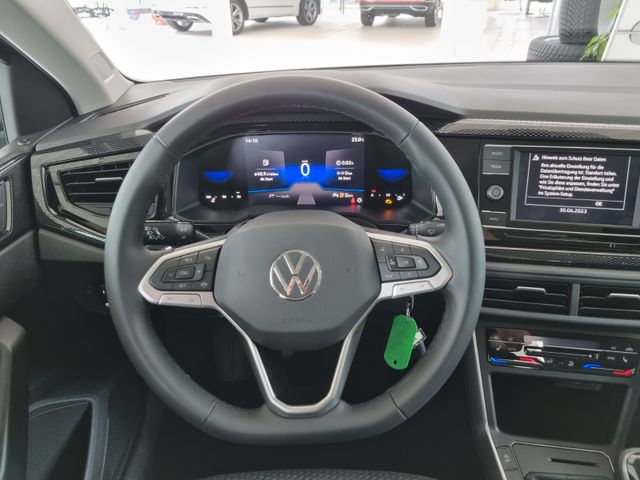 VW  Polo VI Life 70KW Klimaaut.,LED,SHZ,PDC-Kamera, Rauchgrau Metallic