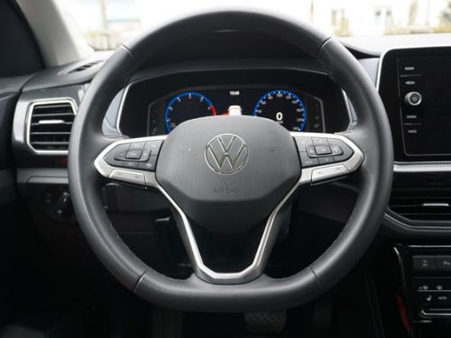 VW  T-Cross 1.0 TSI 85 kW Style, Deep Black Perleffekt