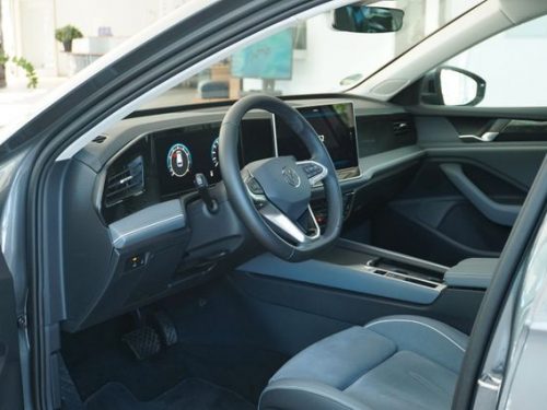 VW  Passat Variant 1.5 eTSI 110 kW Business*Kamera, Diabasgrau Metallic