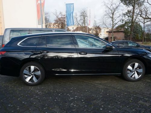 VW Passat Variant Business 1.5 eTSI 110 kW*Navi*AHK, MYTHOS BLACK