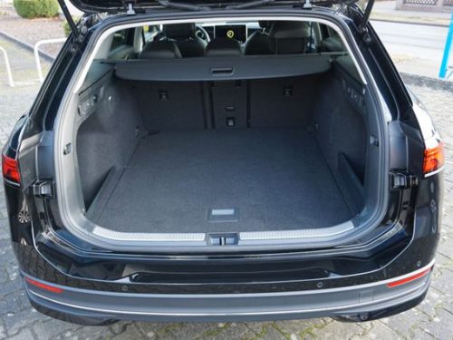 VW Passat Variant Business 1.5 eTSI 110 kW*Navi*AHK, MYTHOS BLACK