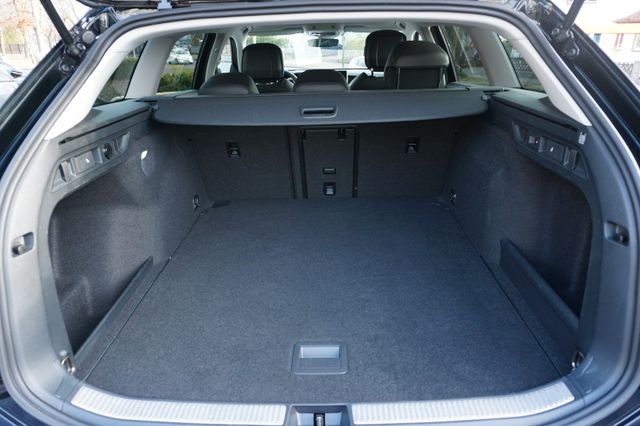 VW Passat Variant Business 1.5 eTSI 110 kW*Navi*AHK, MYTHOS BLACK VW Passat Variant Business 1.5 eTSI 110 kW*Navi*AHK, MYTHOS BLACK