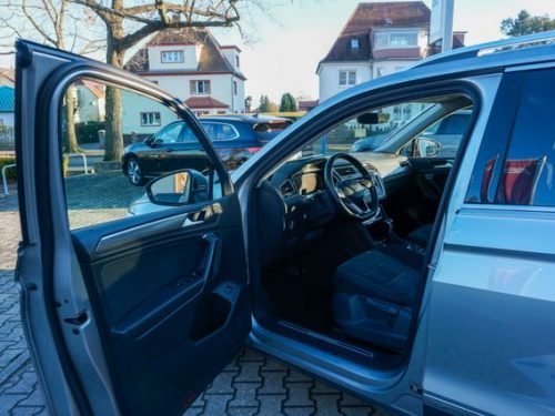 VW  Tiguan Allspace Elegance 4Motion TDI 147 KW, PYRIT SILBER