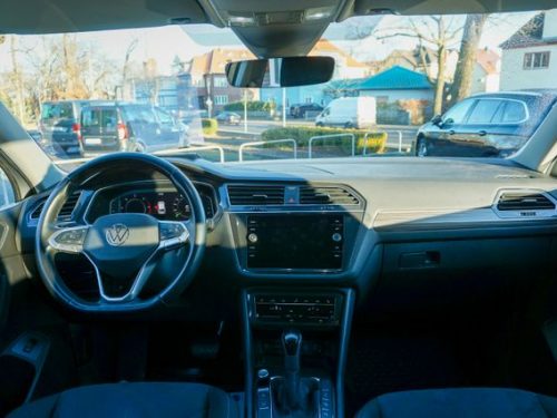 VW  Tiguan Allspace Elegance 4Motion TDI 147 KW, PYRIT SILBER