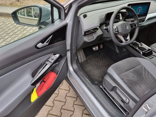 VW  ID.5 150 kW Pro Performance 150 KW, Mondsteingrau