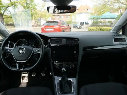 VW  Golf VII Lim. Sound 1,5 TSI 110 KW, Indiumgrau Metallic