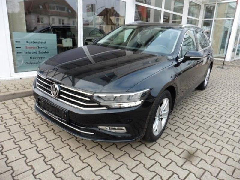 VW  Passat Variant 2,0 TSI 140 KW DSG Business, Deep Black Perleffekt